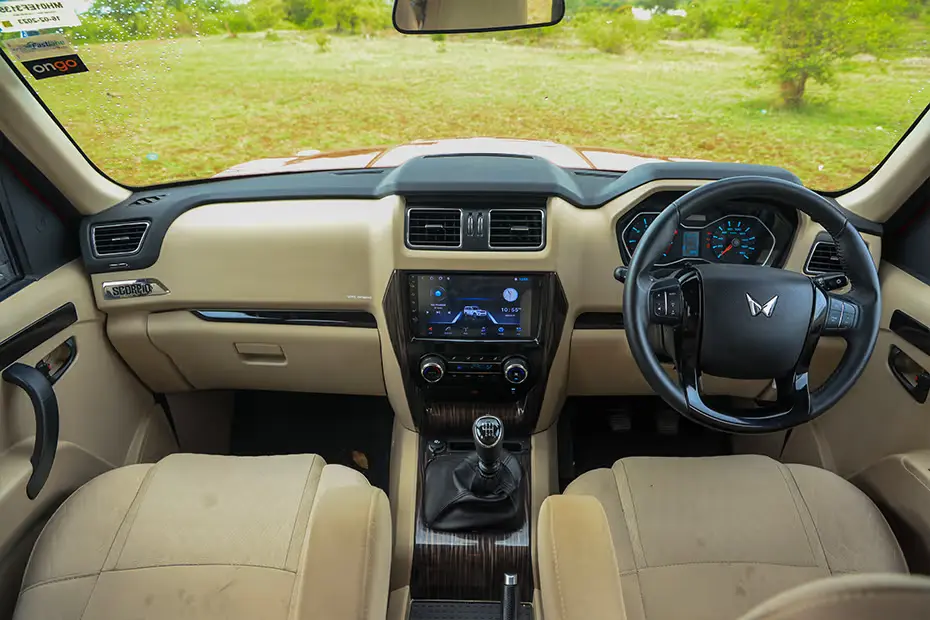 Mahindra Scorpio Classic S10