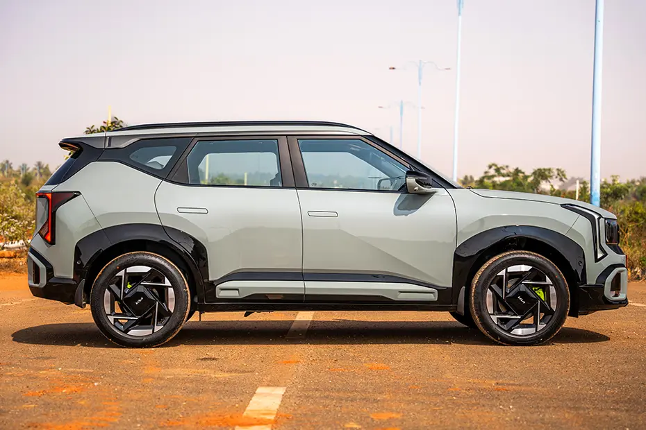 Kia Seltos Red