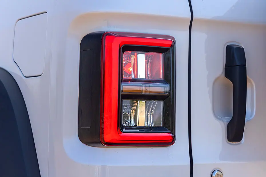 Mahindra Thar Roxx Star Automatic